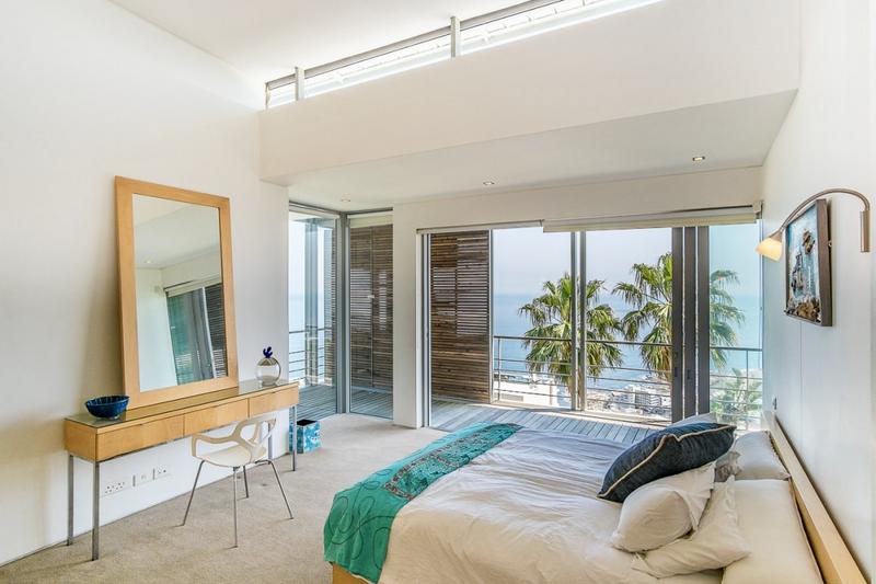 5 Bedroom Property for Sale in Bantry Bay Western Cape